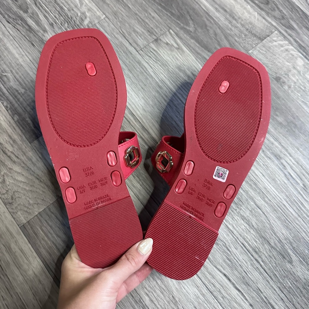 NEW Larroude Milan Jelly Sandal Grommet Scarlet 8/9 EU 38 - Picture 4 of 6